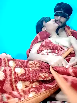 Snapshot of Pahadi_couple chatting on 10-18-25, 05:26 Pahadi couple online show from 10-18-25, 05:26