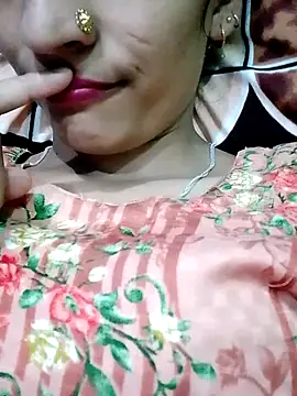 Snapshot of Pahadi_couple chatting on 10-06-25, 08:48 Pahadi couple online show from 10-06-25, 08:48