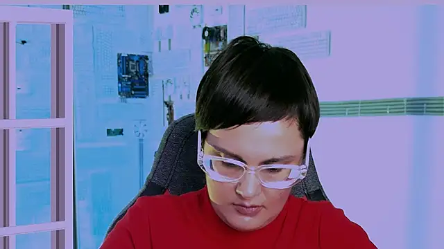 LauraDavidsons online show from 09-24-25, 04:35