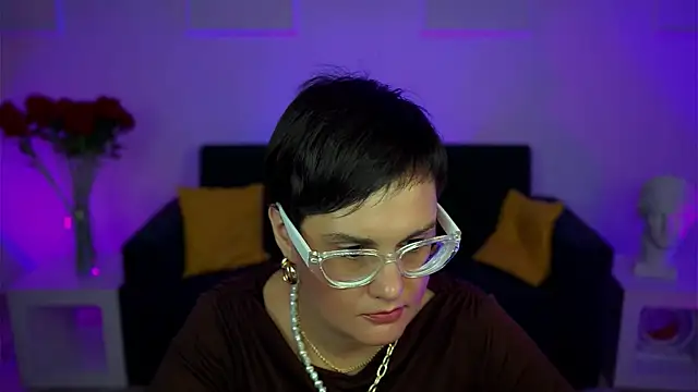 LauraDavidsons online show from 11-22-25, 08:08