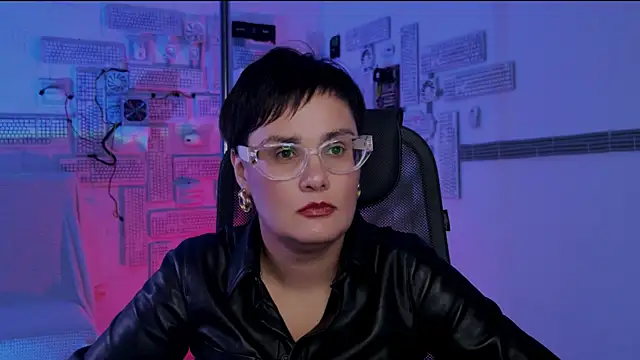 LauraDavidsons online show from 11-09-25, 04:55