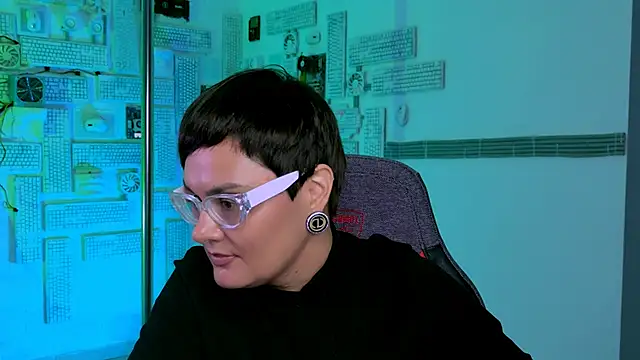 LauraDavidsons online show from 09-28-25, 04:03