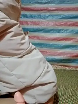 Georgia here online show from 12-20-25, 01:52