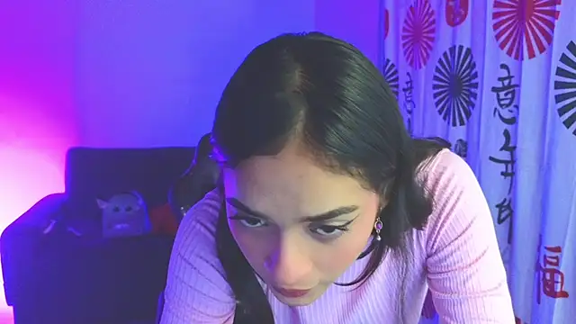 Snapshot of Gia_flame_ chatting on 09-20-25, 04:50 Gia flame  online show from 09-20-25, 04:50