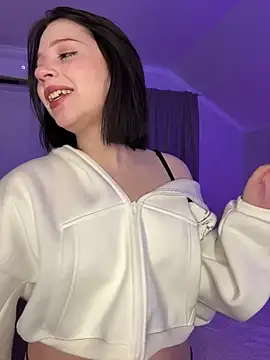 Snapshot of YourLittleDevil chatting on 05-19-26, 06:20 YourLittleDevil online show from 05-19-26, 06:20