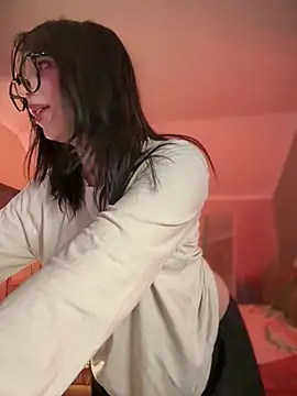 YourLittleDevil online show from 03-19-26, 05:51