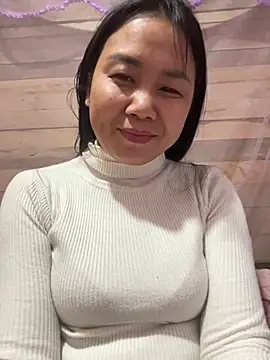 Snapshot of Binjt chatting on 02-07-26, 08:33 Binjt online show from 02-07-26, 08:33