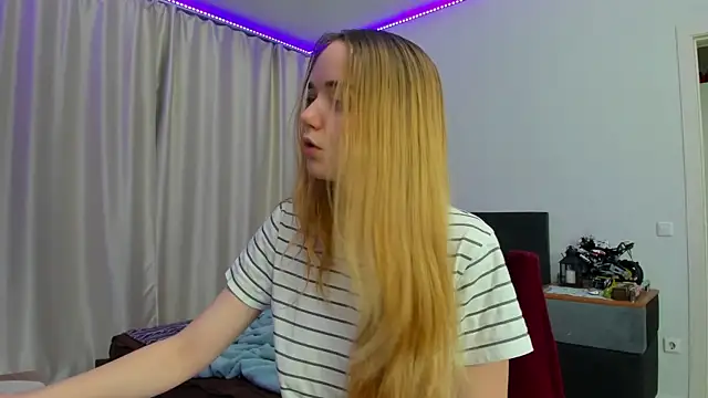 JanetShy online show from 10-02-25, 11:02