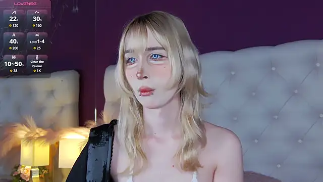 Snapshot of cutetomie chatting on 07-26-26, 09:00 cutetomie online show from 07-26-26, 09:00