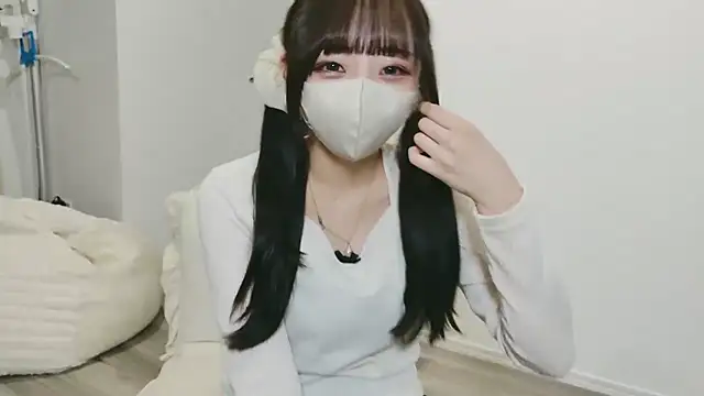Snapshot of Mashiro-chan chatting on 09-22-25, 08:42 Mashiro-chan online show from 09-22-25, 08:42