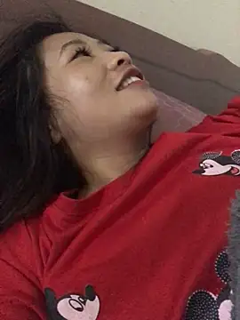 Snapshot of LiLy-0477 chatting on 09-11-25, 12:21 LiLy-0477 online show from 09-11-25, 12:21