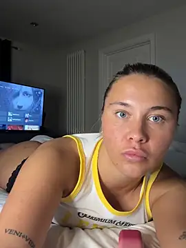 EllaBluee online show from 09-25-25, 05:24