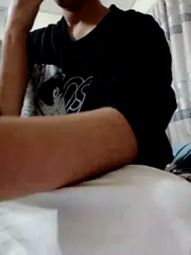 midnightmuse-03 online show from 12-19-25, 01:20