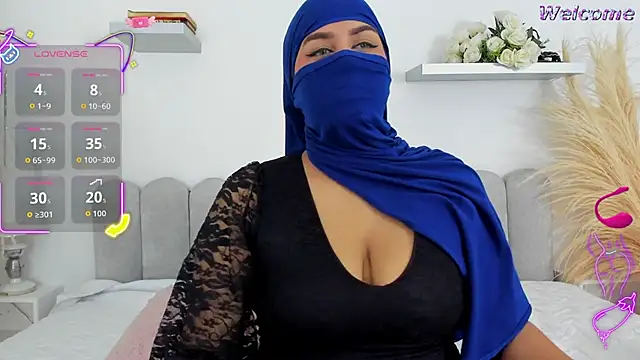 Snapshot of Kadira_ chatting on 10-04-25, 11:56 Kadira online show from 10-04-25, 11:56