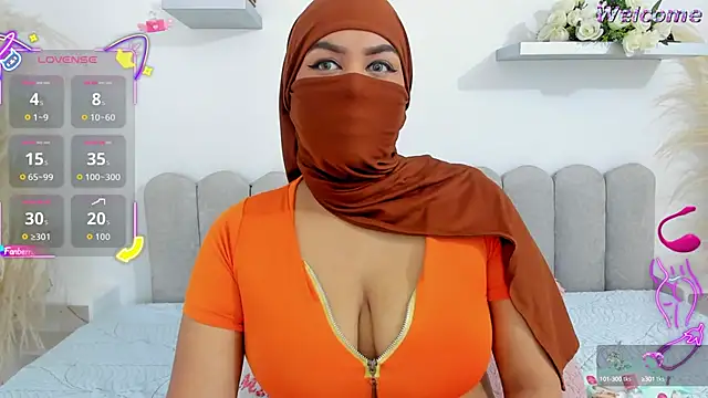 Snapshot of Kadira_ chatting on 10-07-25, 11:55 Kadira online show from 10-07-25, 11:55