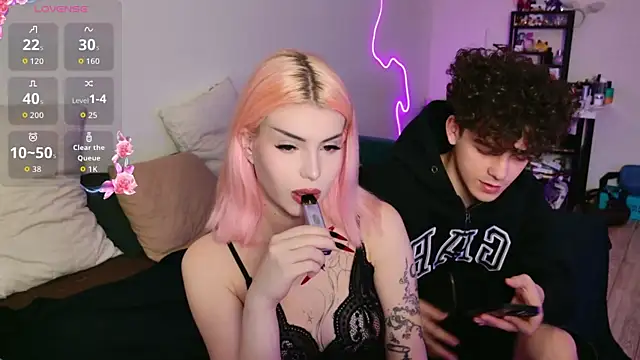 Snapshot of Alice18James chatting on 09-13-25, 06:41 Alice18James online show from 09-13-25, 06:41