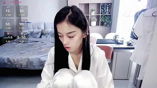 Xiao-zuzongl online show from 10-02-25, 04:16