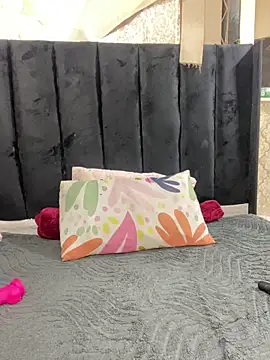 SexyPetitex25 online show from 02-25-26, 08:52