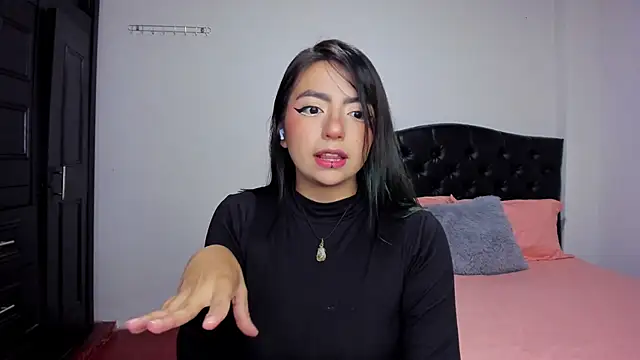 Snapshot of sammy_bunny1 chatting on 10-19-25, 01:19 sammy bunny1 online show from 10-19-25, 01:19