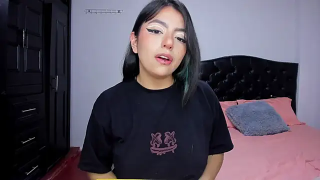 Snapshot of sammy_bunny1 chatting on 10-16-25, 02:58 sammy bunny1 online show from 10-16-25, 02:58