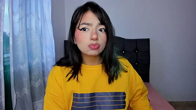 Snapshot of sammy_bunny1 chatting on 10-30-25, 10:17 sammy bunny1 online show from 10-30-25, 10:17