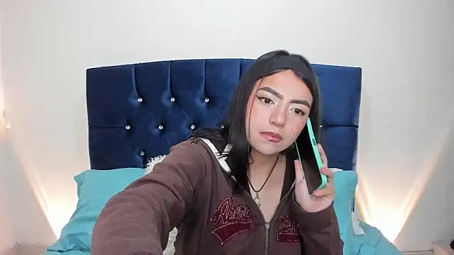 Snapshot of sammy_bunny1 chatting on 09-16-25, 04:35 sammy bunny1 online show from 09-16-25, 04:35