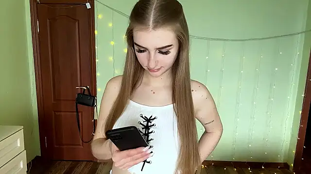 SweetJinny88 online show from 04-03-26, 09:16