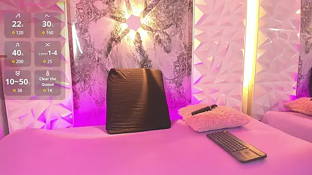 Madison 03 online show from 11-11-25, 05:02