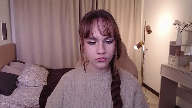 Jamie Chung online show from 11-26-25, 01:05