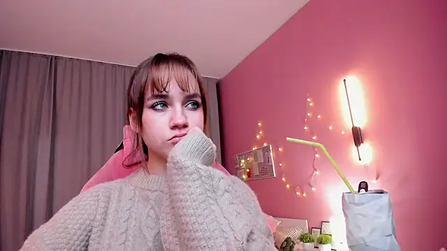 Jamie Chung online show from 11-23-25, 01:04