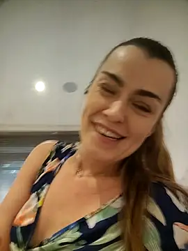 Snapshot of Carolinemiam chatting on 10-16-25, 12:46 Carolinemiam online show from 10-16-25, 12:46