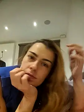 Snapshot of Carolinemiam chatting on 10-05-25, 03:58 Carolinemiam online show from 10-05-25, 03:58