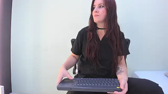 Snapshot of sophieturner_mg chatting on 07-14-26, 07:09 sophieturner mg online show from 07-14-26, 07:09