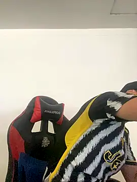 cristopher wallacee online show from 10-06-25, 08:42