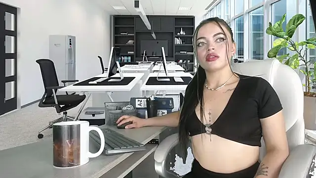 zoey stonee online show from 10-15-25, 07:33