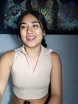 Snapshot of AmberGold- chatting on 10-01-25, 09:58 AmberGold- online show from 10-01-25, 09:58