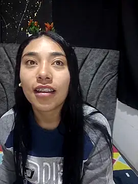 Snapshot of AmberGold- chatting on 09-14-25, 09:09 AmberGold- online show from 09-14-25, 09:09