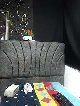Snapshot of AmberGold- chatting on 09-13-25, 09:09 AmberGold- online show from 09-13-25, 09:09