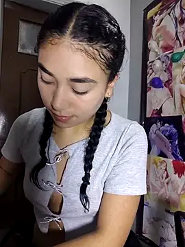 Snapshot of AmberGold- chatting on 10-09-25, 09:43 AmberGold- online show from 10-09-25, 09:43