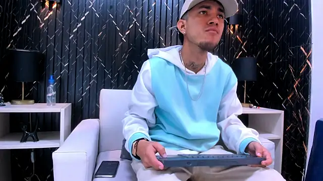 tattoos22 online show from 11-24-25, 01:00