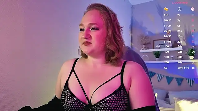Snapshot of Kitty_Rest_ chatting on 10-10-25, 02:29 Kitty Rest online show from 10-10-25, 02:29
