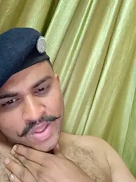 Snapshot of Frvgggghh chatting on 01-15-26, 09:12 Frvgggghh online show from 01-15-26, 09:12