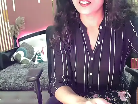 shaalu sharma online show from 10-21-25, 06:02
