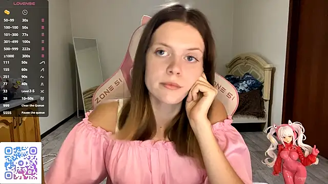 VibeQueenLucy online show from 09-27-25, 03:29