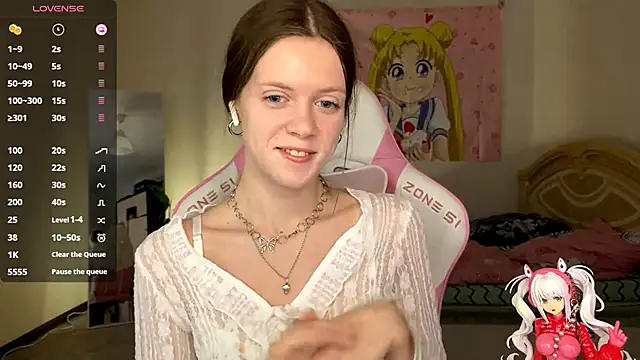 VibeQueenLucy online show from 11-04-25, 12:20