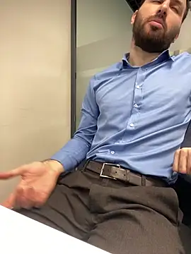 Snapshot of speddy34 chatting on 03-26-26, 06:22 speddy34 online show from 03-26-26, 06:22