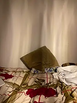 Snapshot of speddy34 chatting on 01-05-26, 06:22 speddy34 online show from 01-05-26, 06:22