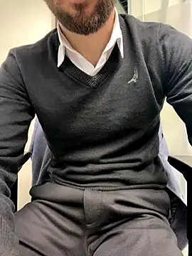 Snapshot of speddy34 chatting on 12-17-25, 06:29 speddy34 online show from 12-17-25, 06:29