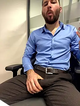 Snapshot of speddy34 chatting on 01-12-26, 06:53 speddy34 online show from 01-12-26, 06:53