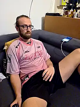 Snapshot of Loopertz chatting on 04-11-26, 10:13 Loopertz online show from 04-11-26, 10:13